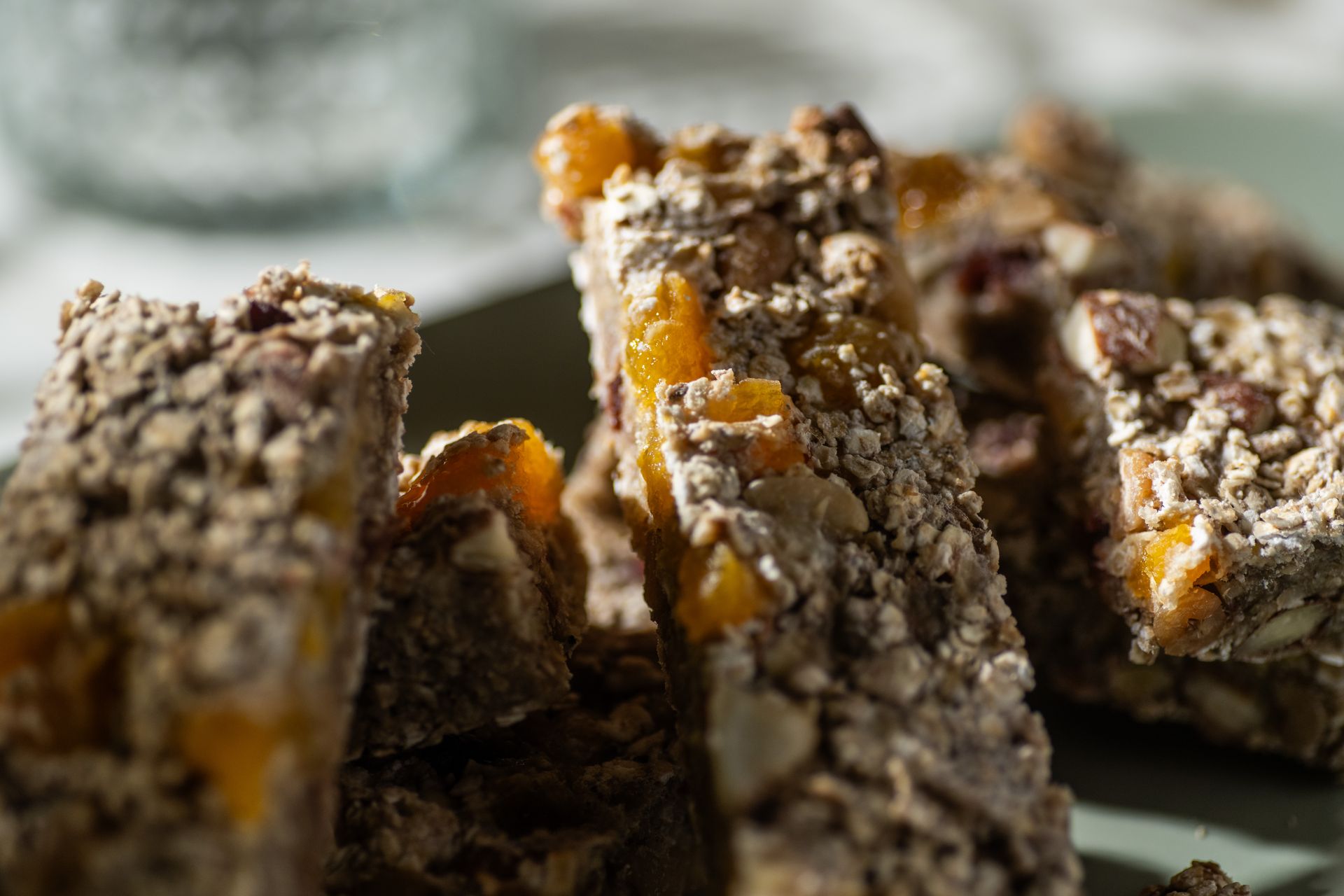 Nussriegel mit Farmers Snack Studentenfutter