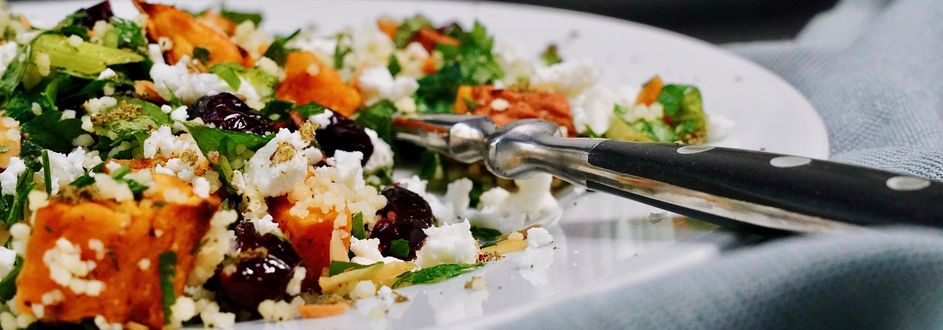 Nahaufnahme einer Süßkartoffel Taboule