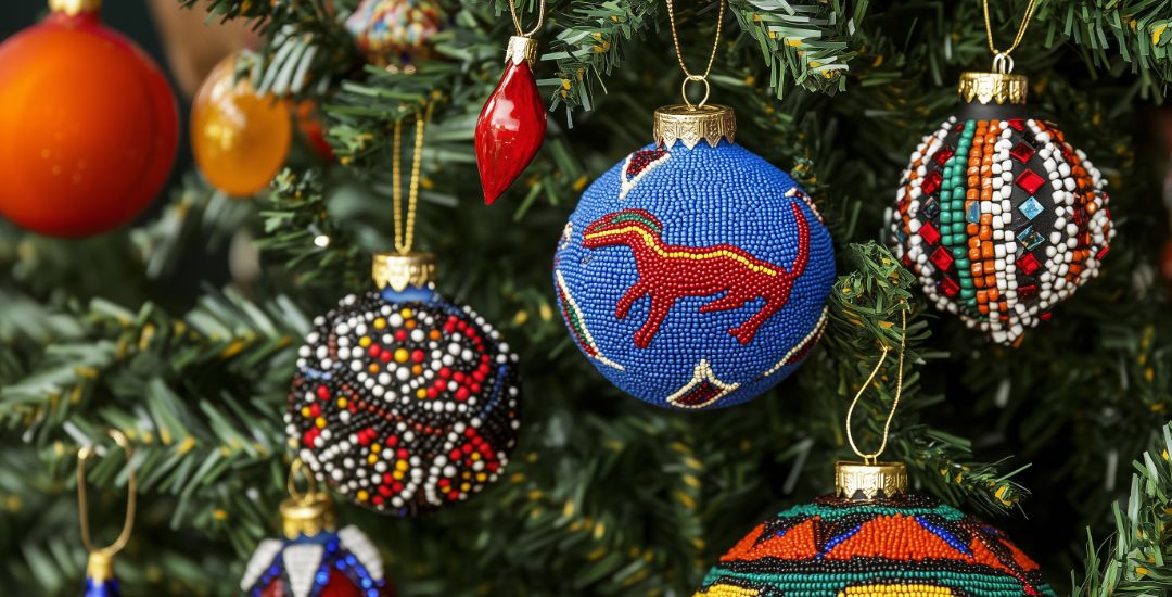 Weihnachtliche Dekoration am Christbaum